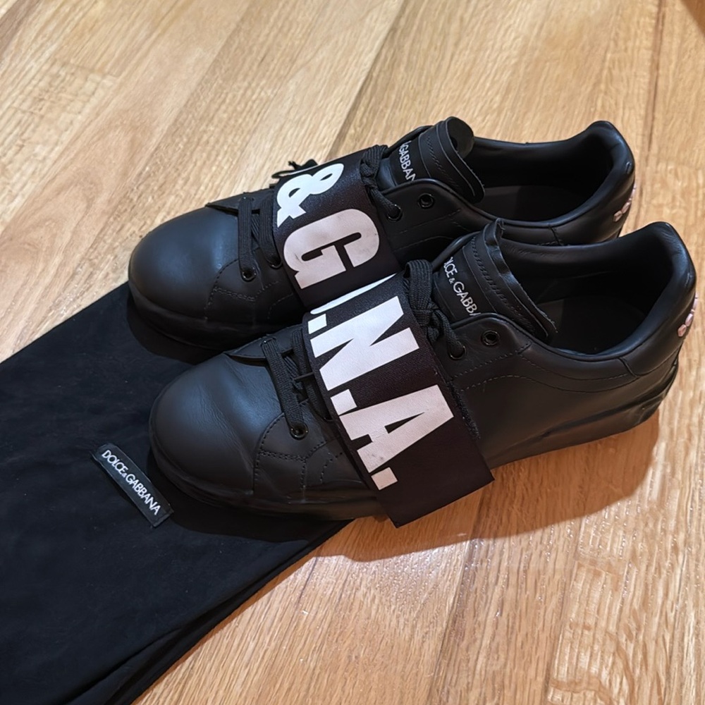 Dolce & Gabbana Black Sneakers